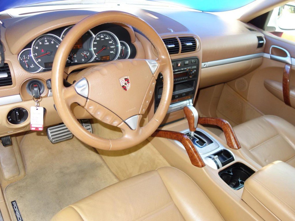 Used 2006 Porsche Cayenne S image 16