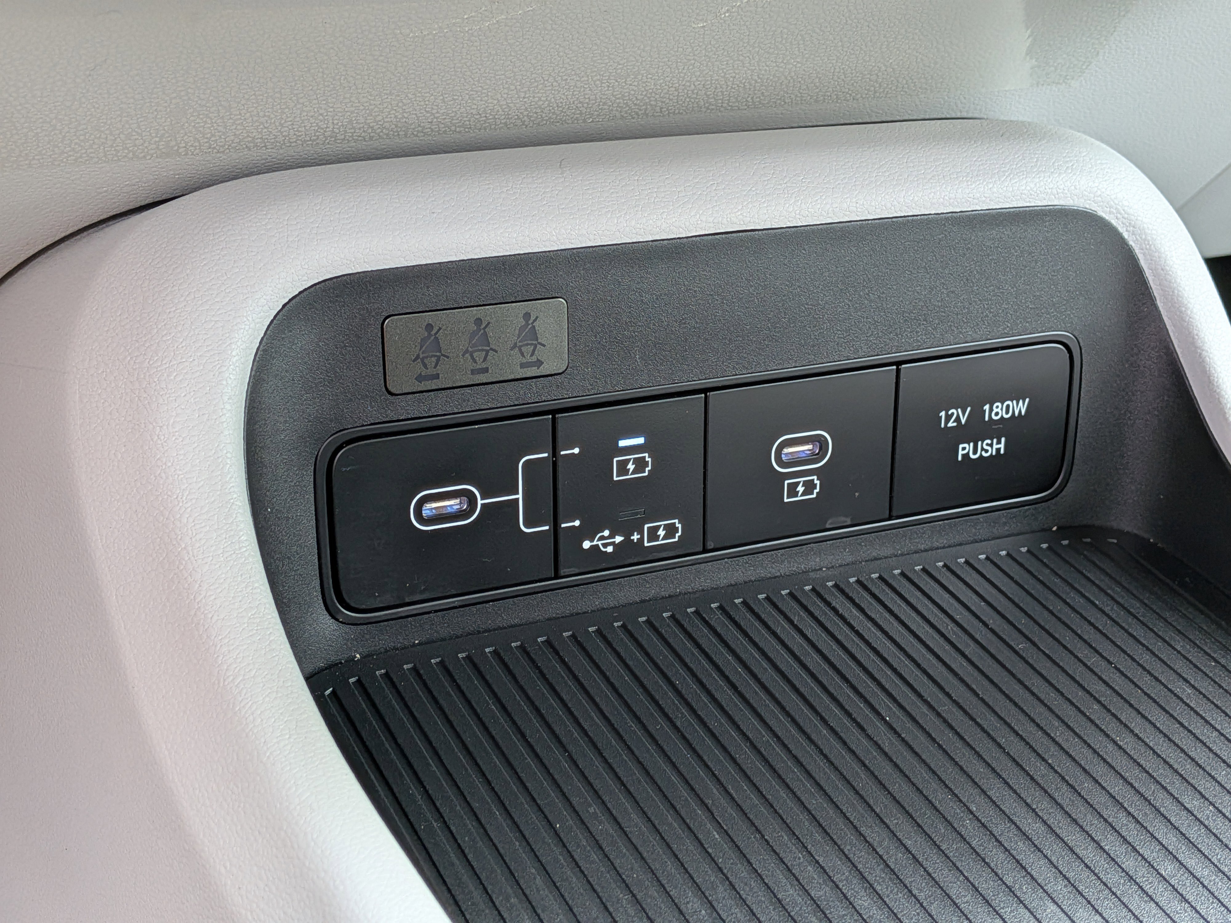 Used 2024 Hyundai Kona SEL image 30