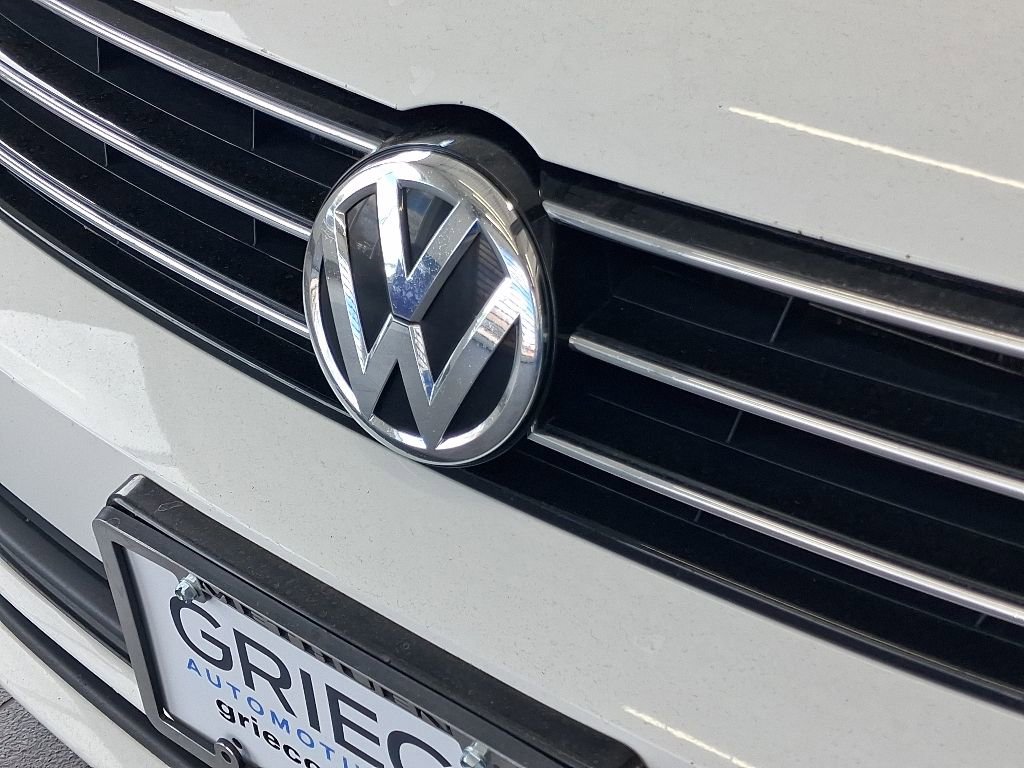 Used 2017 Volkswagen Jetta SE FWD image 6