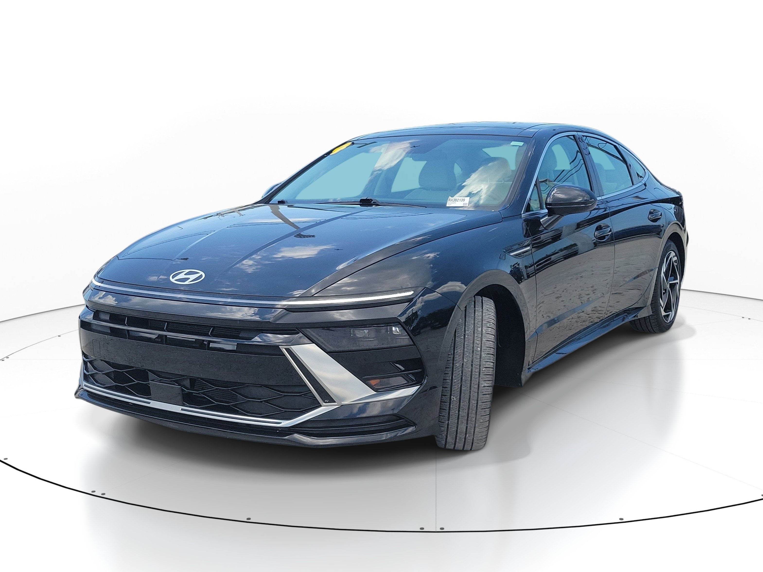 Used 2024 Hyundai Sonata SEL w/ Convenience Package FWD image 3