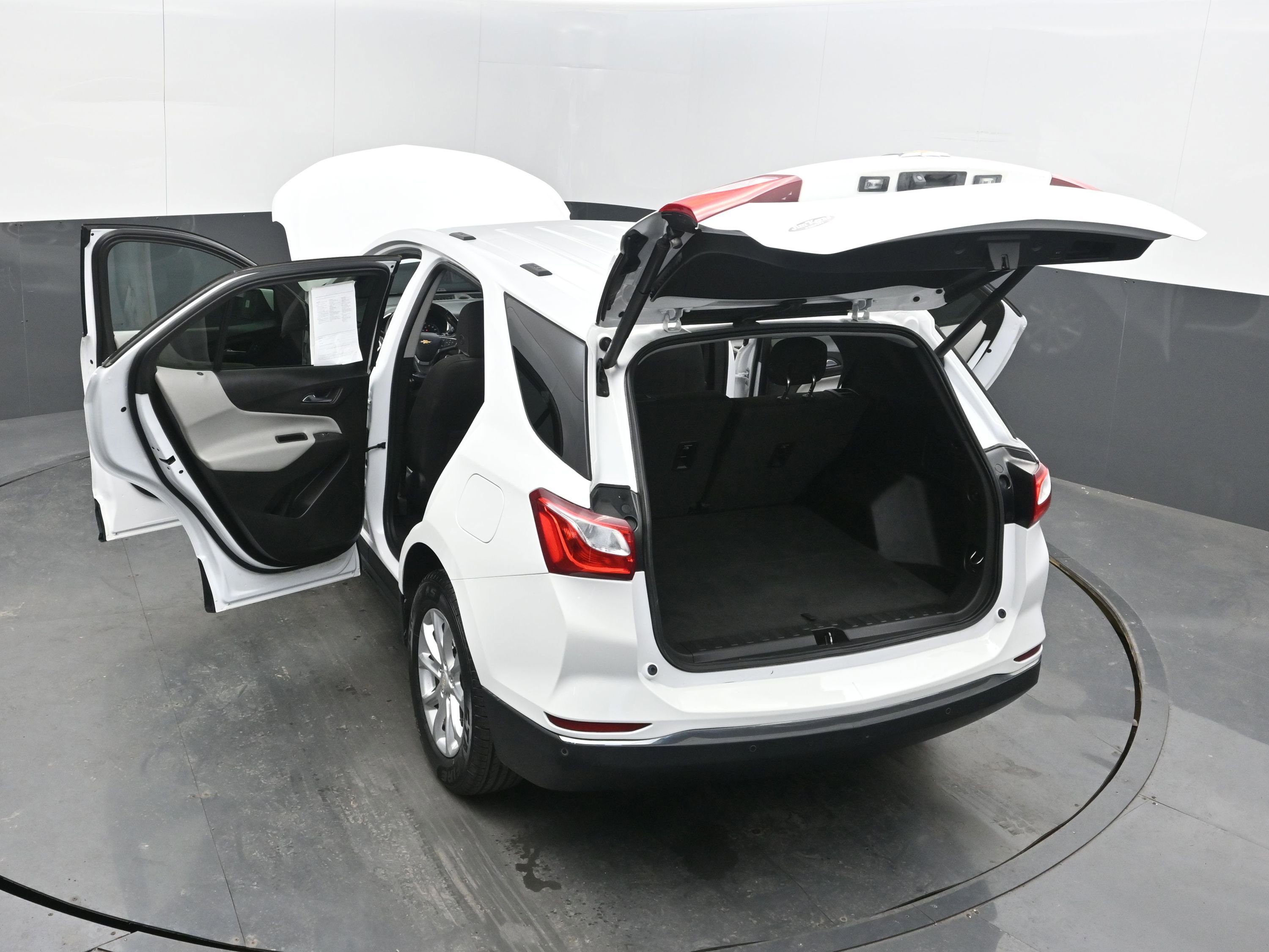 Used 2019 Chevrolet Equinox LT image 42