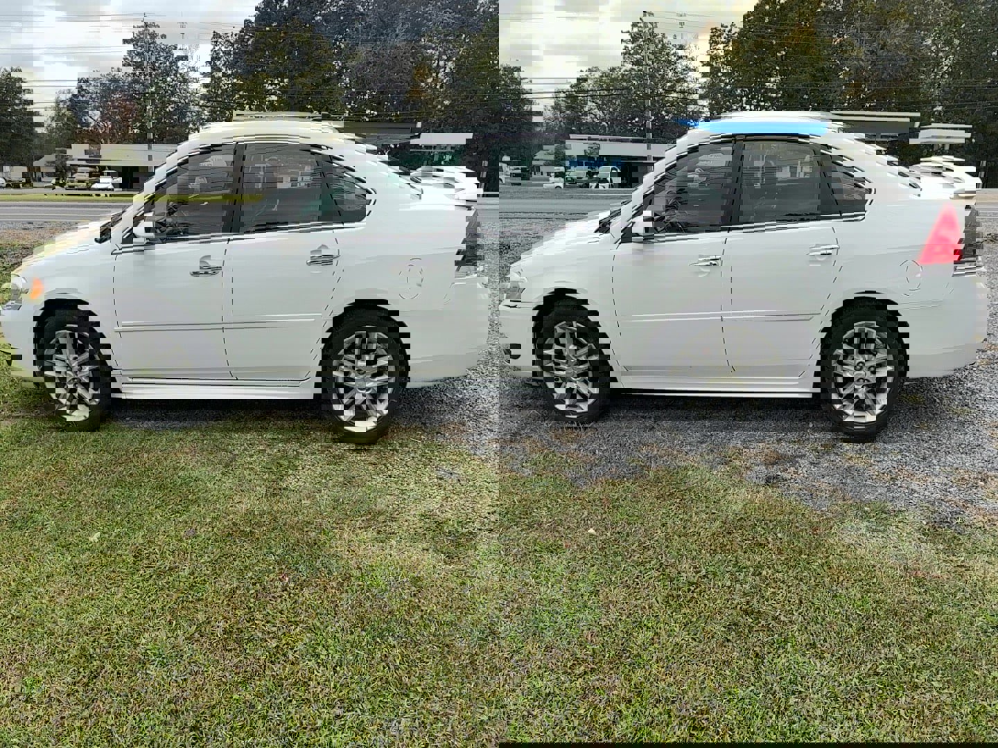 Used 2012 Chevrolet Impala LTZ FWD image 7