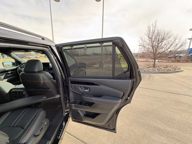 Used 2025 Honda Pilot TrailSport image 29