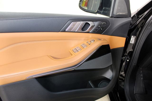 Used 2020 BMW X7 xDrive40i w/ Premium Package image 19