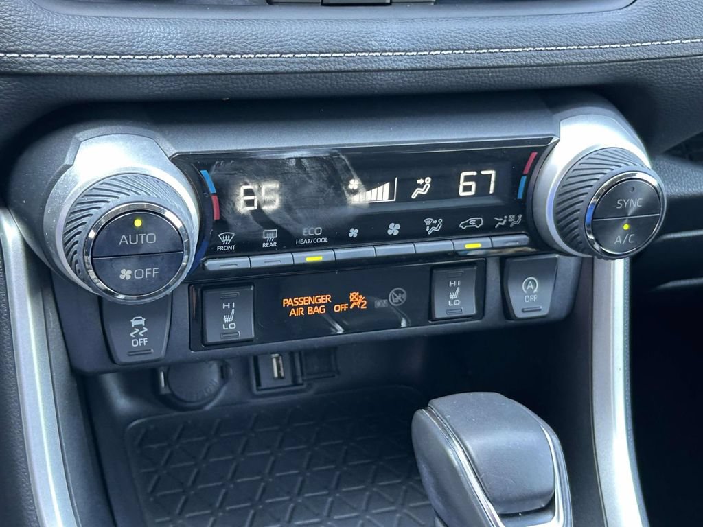 Used 2022 Toyota RAV4 XLE Premium FWD image 18