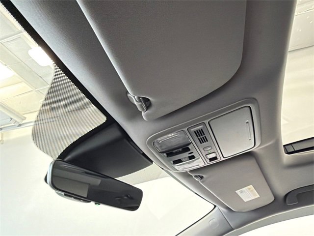 Used 2021 Honda Odyssey Elite image 34