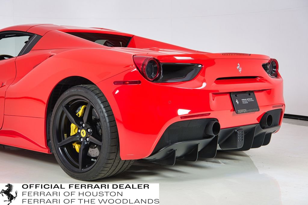 Used 2019 Ferrari 488 Spider image 32