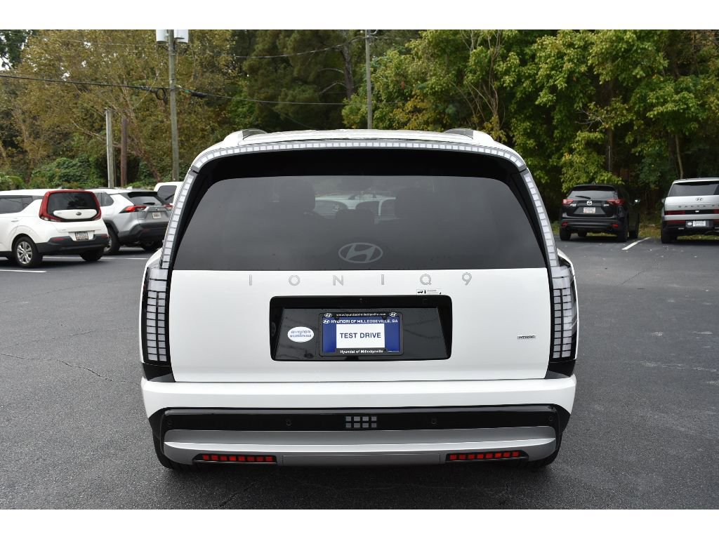 New 2026 Hyundai Ioniq 9 SEL image 3