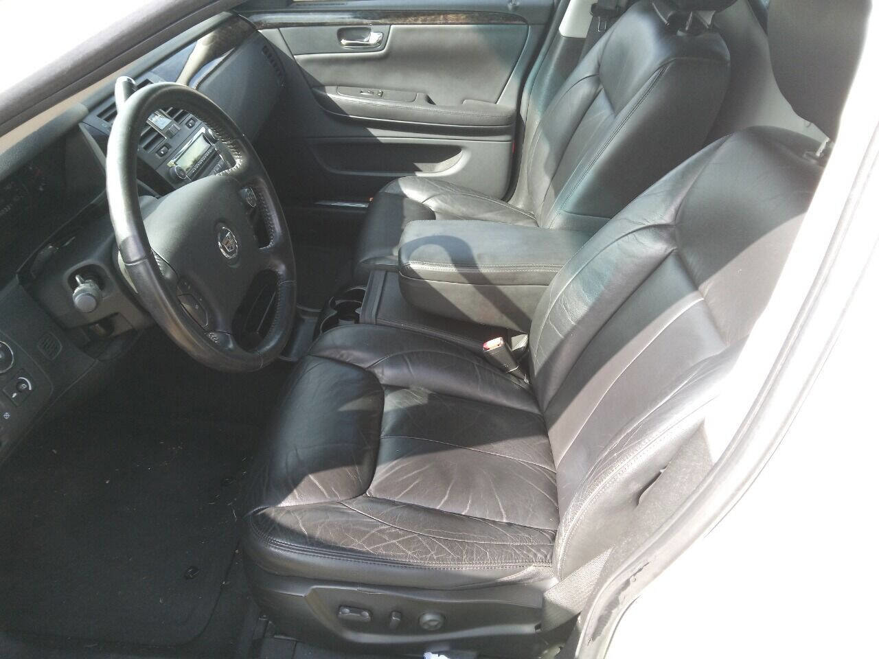 Used 2011 Cadillac DTS Limousine image 10