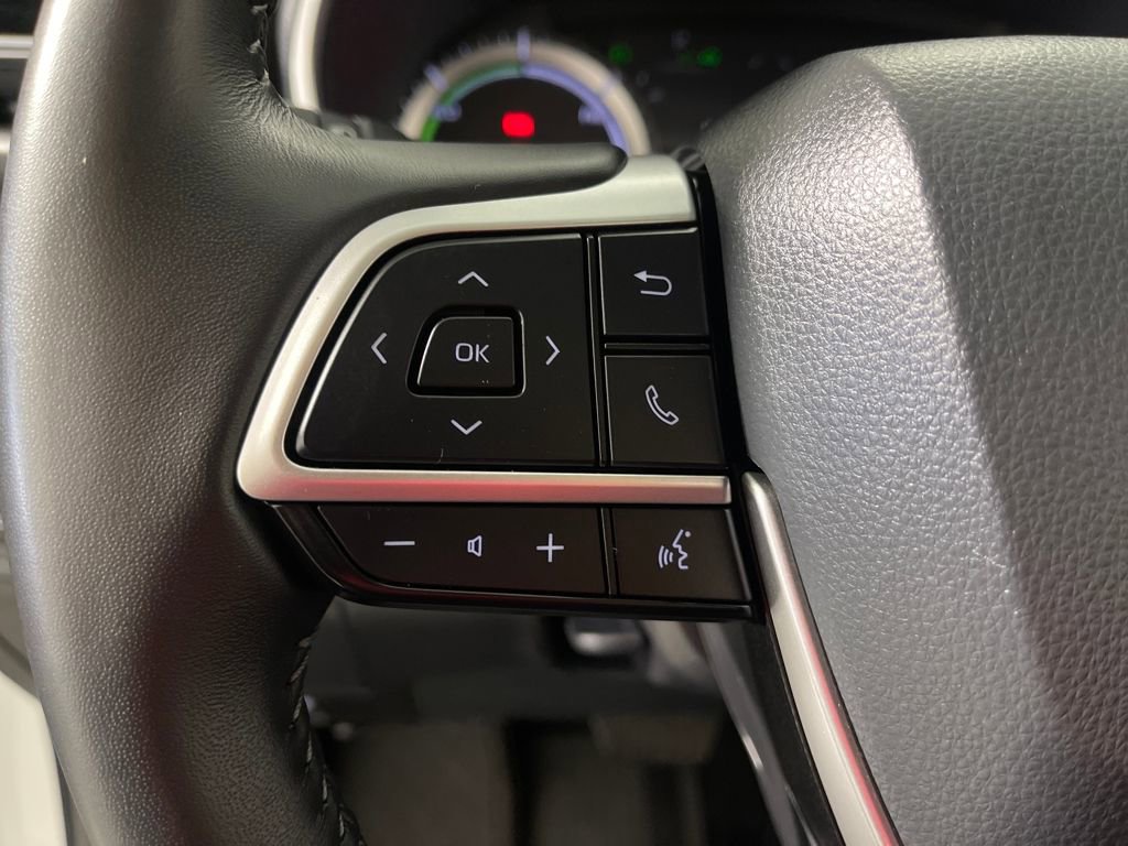 Certified 2025 Toyota Highlander XLE image 15