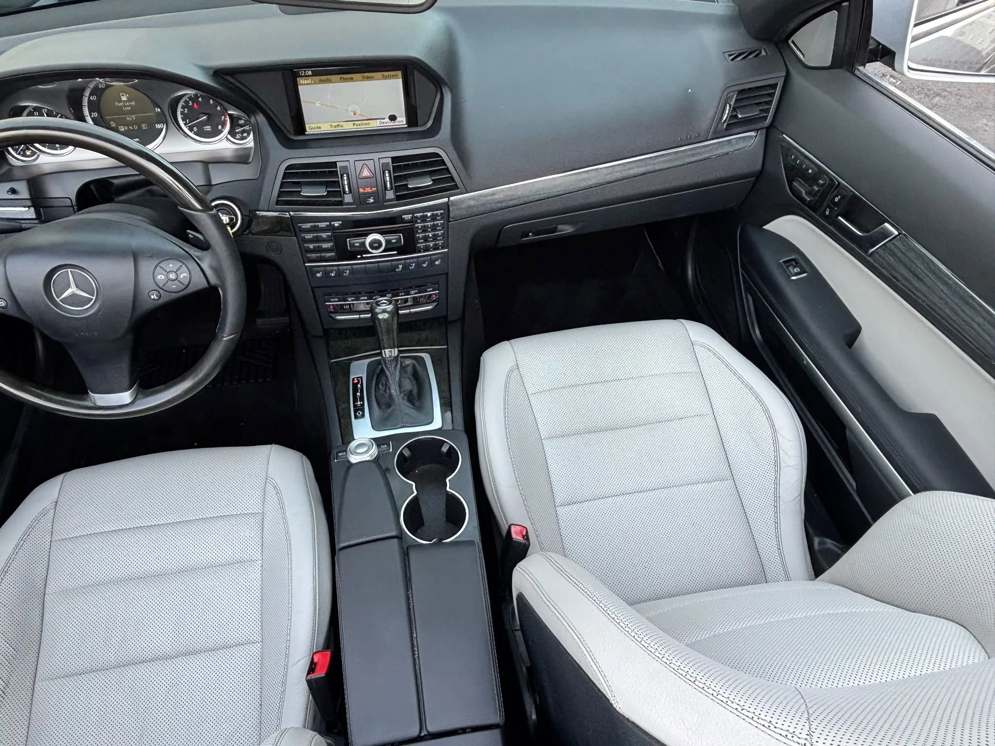 Used 2011 Mercedes-Benz E 350 Cabriolet image 27