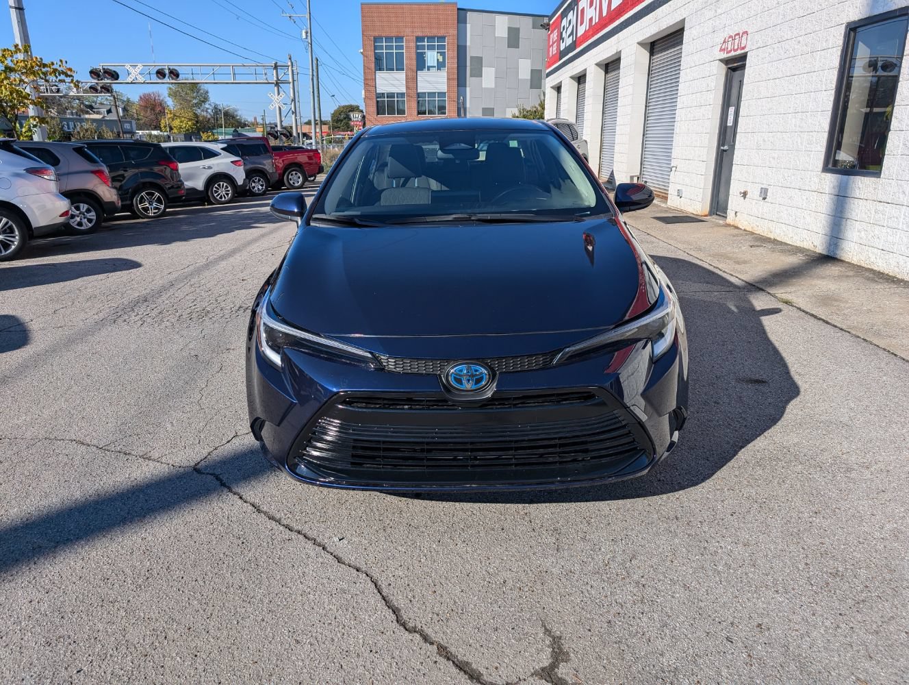 Used 2023 Toyota Corolla LE FWD image 3