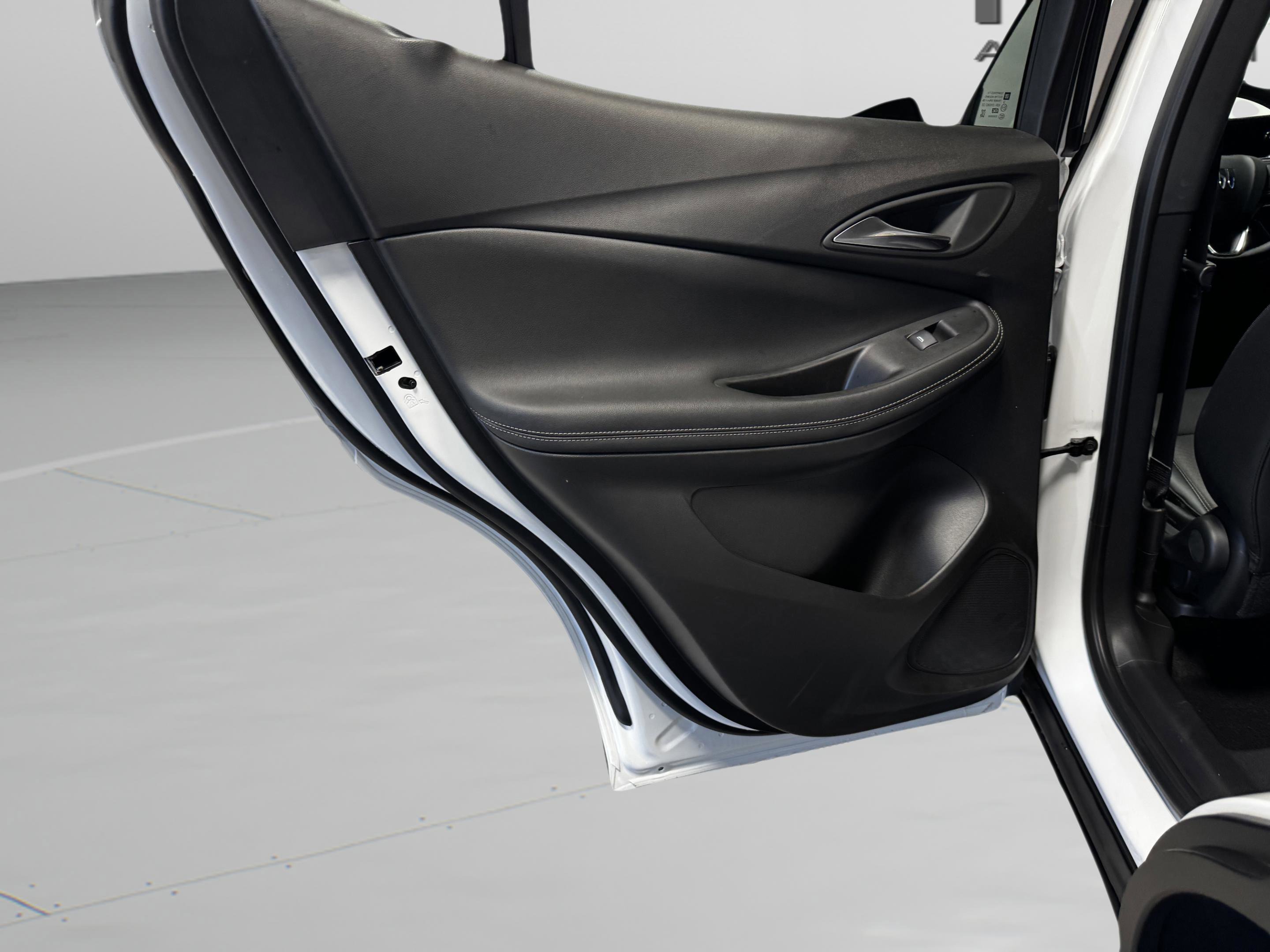 Used 2025 Buick Encore GX Preferred image 32