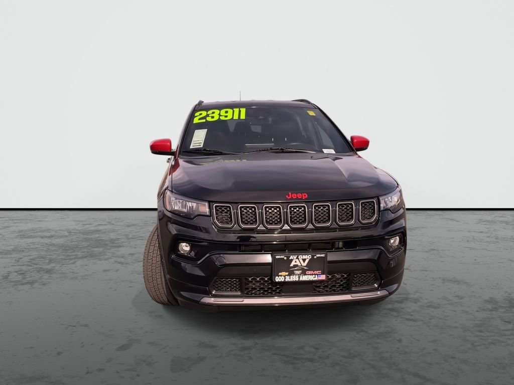 Used 2023 Jeep Compass Limited image 3