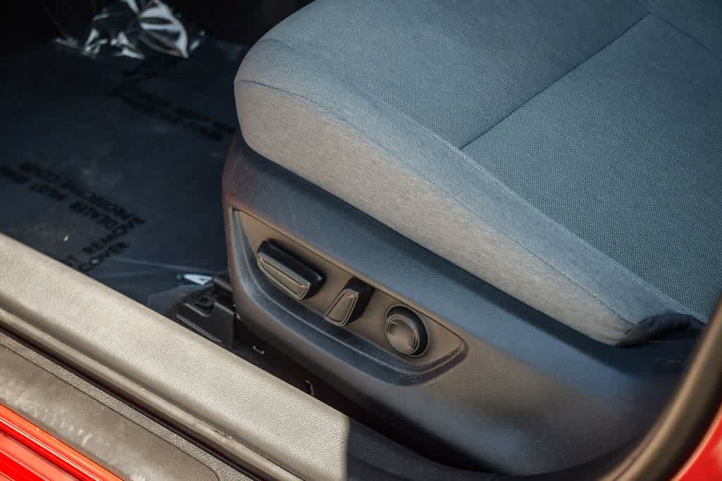 Used 2026 Toyota Camry LE w/ Convenience Package FWD image 26