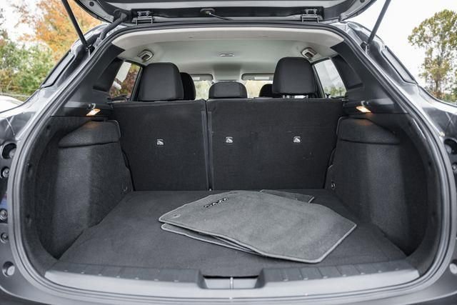 Used 2025 Nissan Kicks SV w/ Charging Package image 12