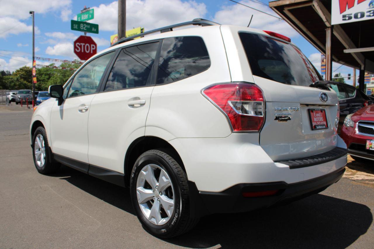 Used 2015 Subaru Forester 2.5i Premium w/ All-Weather Package AWD/4WD image 4