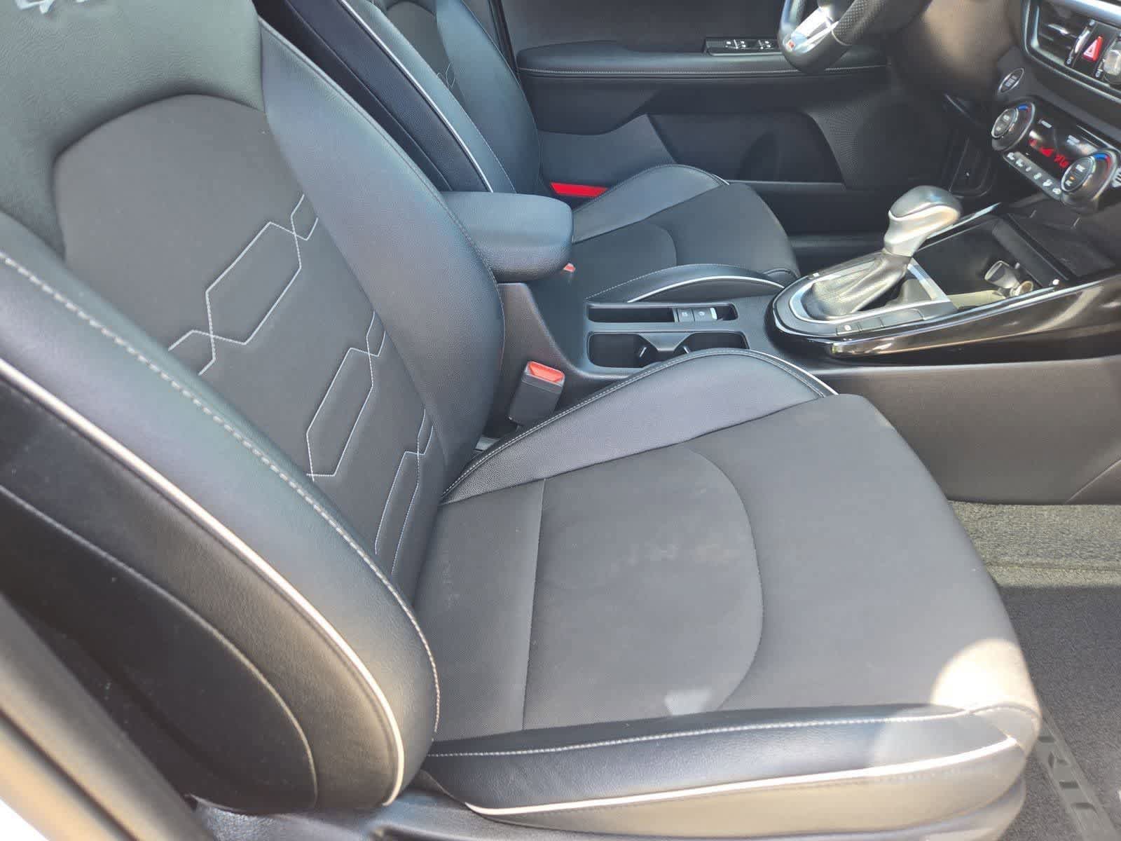 Certified 2022 Kia Forte GT-Line w/ GT-Line Premium Package FWD image 23