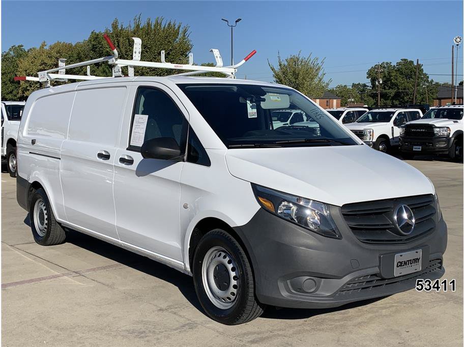 Used 2023 Mercedes-Benz Metris image 3