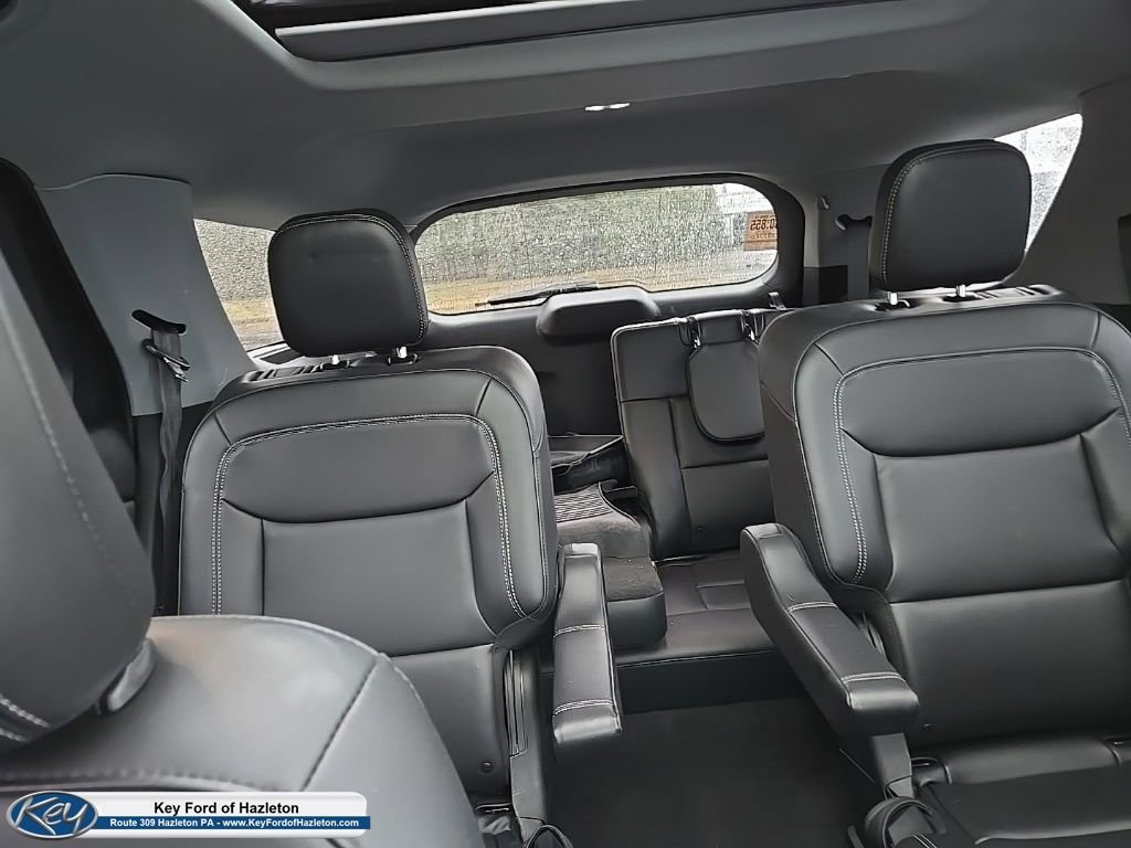 Used 2023 Ford Explorer XLT w/ Equipment Group 202A image 40