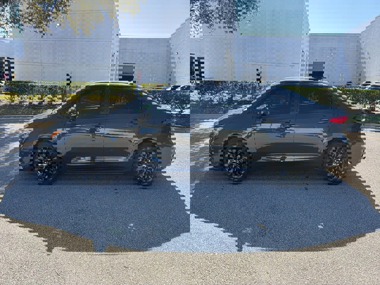 Used 2024 Toyota Corolla SE image 2