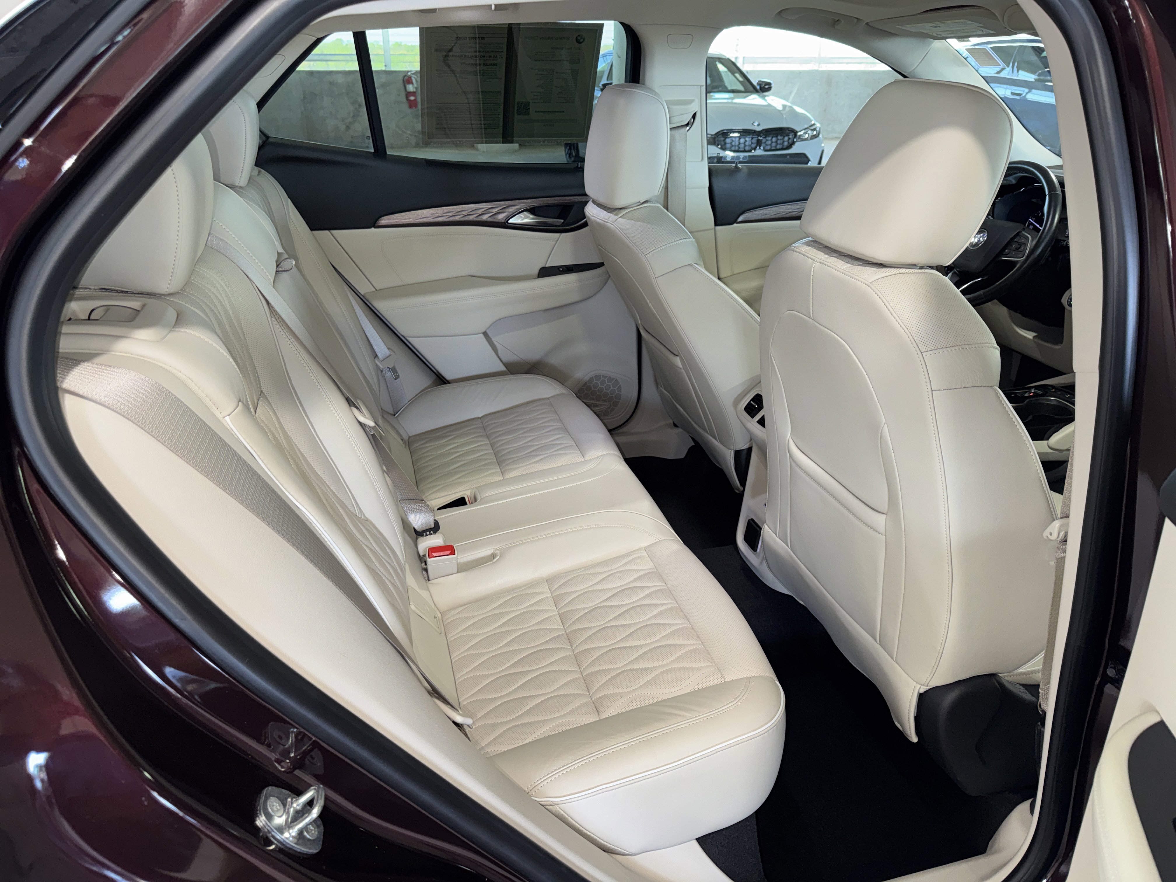 Used 2021 Buick Envision Avenir image 12