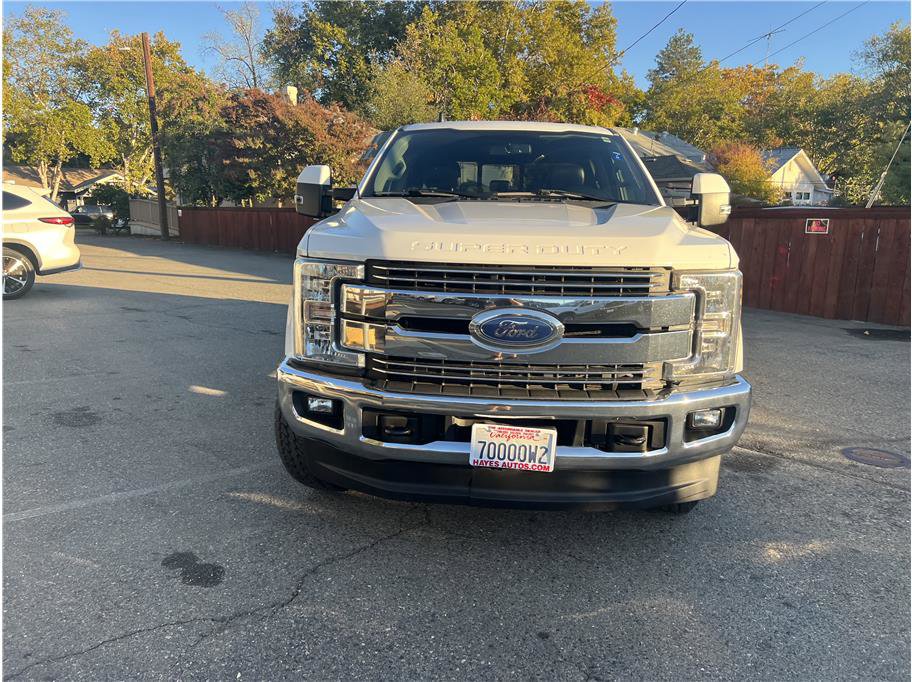 Used 2019 Ford F250 Lariat w/ Lariat Value Package image 2