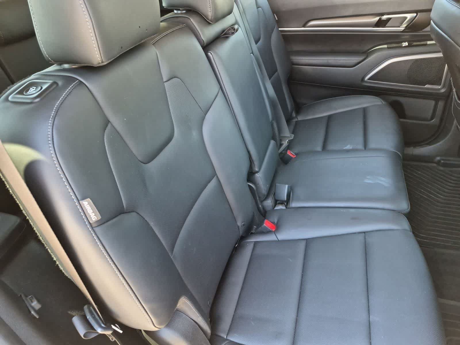 Used 2025 Kia Telluride LX FWD image 20