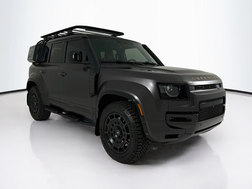 Used 2025 Land Rover Defender 110 AWD/4WD image 7