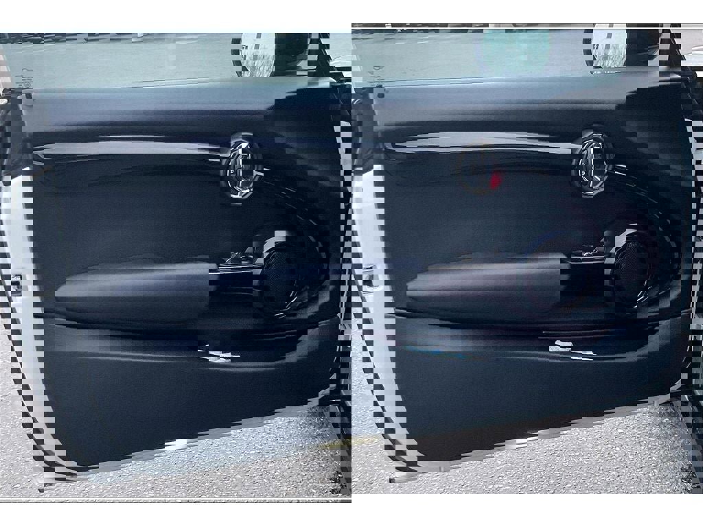 Used 2020 MINI Cooper 2-Door Hardtop image 25