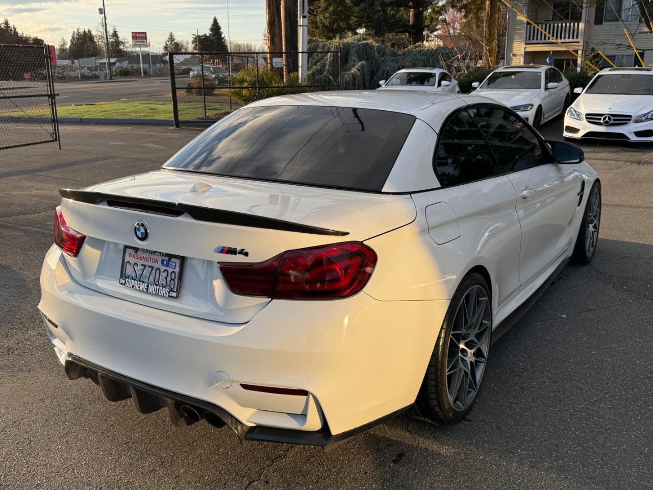 Used 2018 BMW M4 Convertible image 8