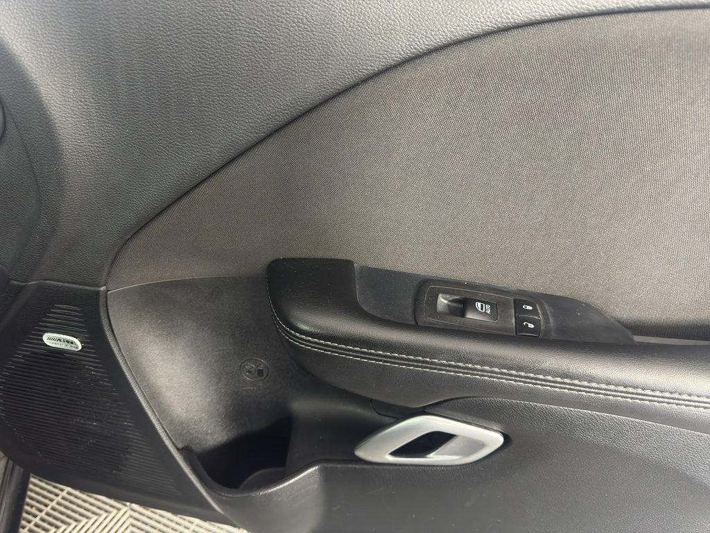Used 2023 Dodge Challenger SXT RWD image 32