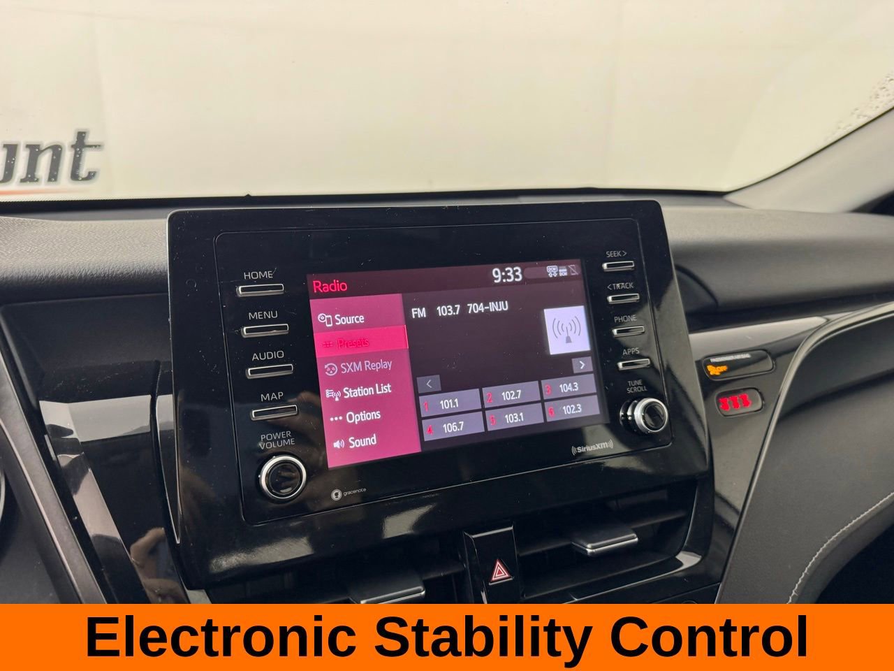 Used 2023 Toyota Camry SE image 15