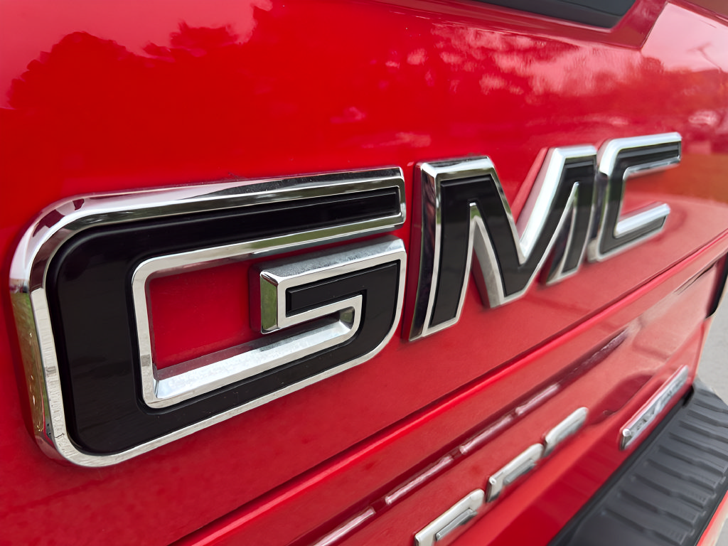 Used 2024 GMC Sierra 1500 Elevation AWD/4WD image 13