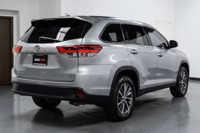 Used 2019 Toyota Highlander XLE image 7