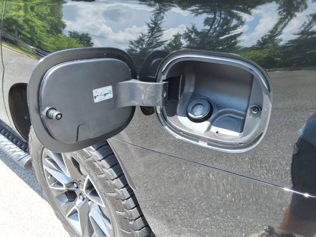 Certified 2021 Chevrolet Tahoe Z71 AWD/4WD image 14