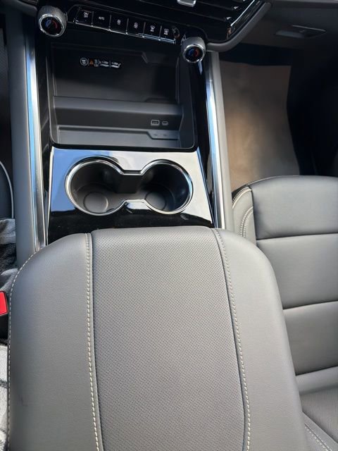 New 2026 Chevrolet Suburban Premier image 14