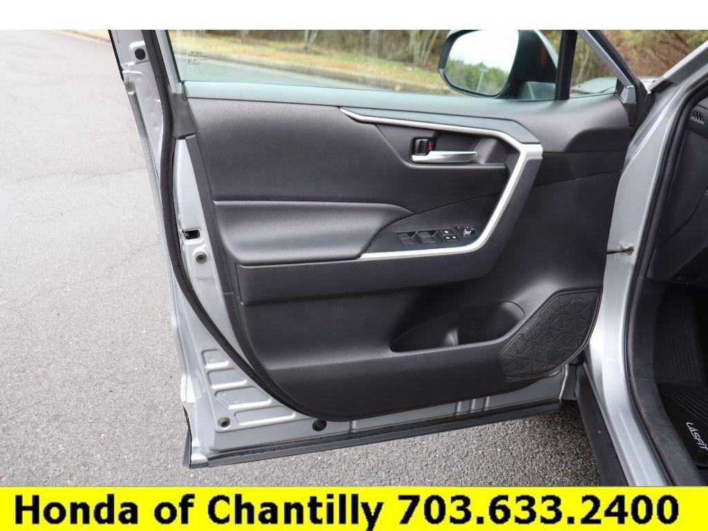 Used 2021 Toyota RAV4 XLE image 20