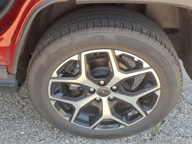 Used 2025 Jeep Compass Limited AWD/4WD image 15
