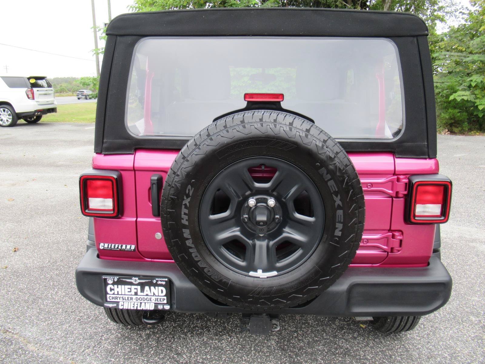 Used 2024 Jeep Wrangler Sport AWD/4WD image 7