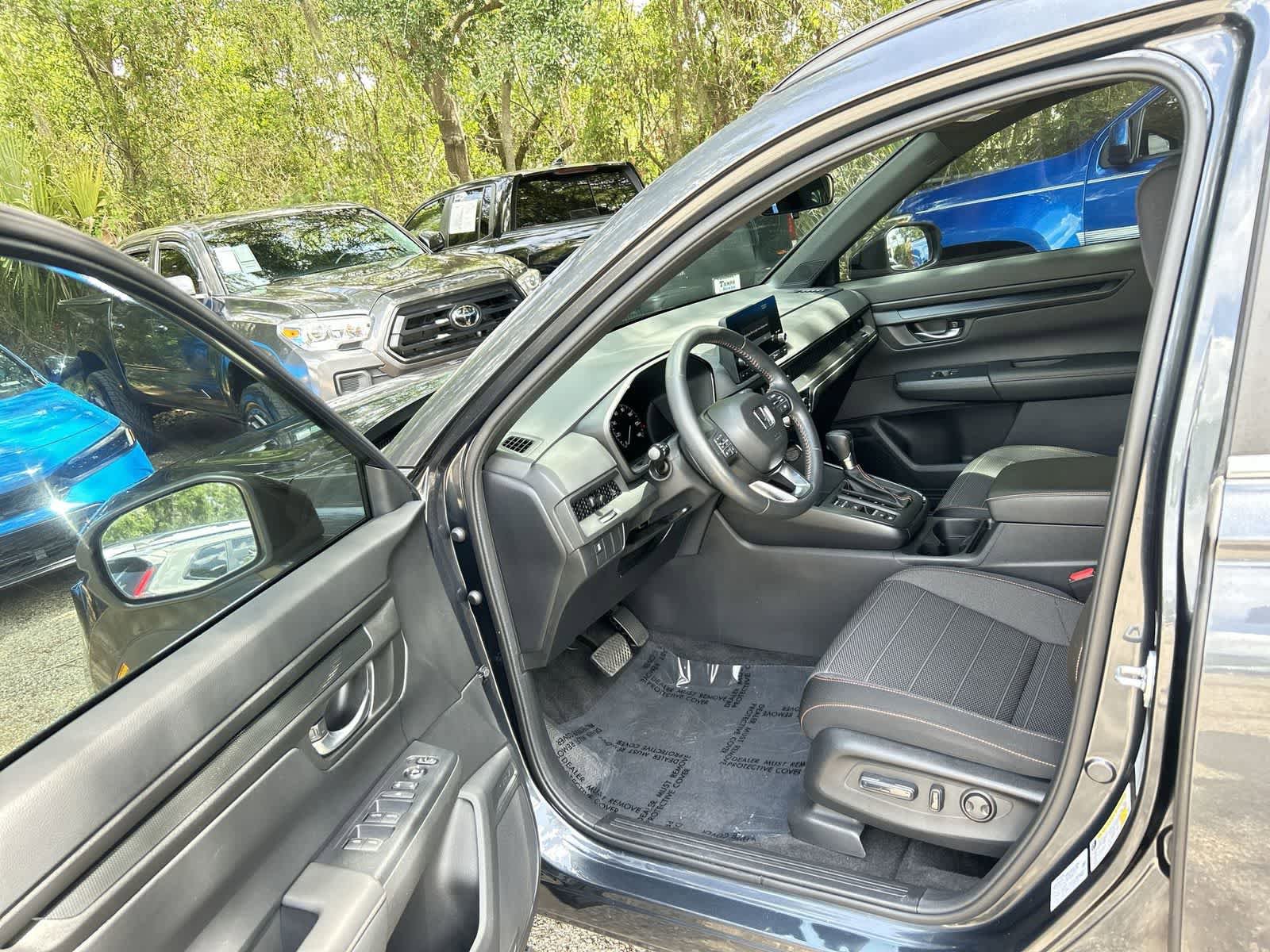 Used 2023 Honda CR-V Sport image 10