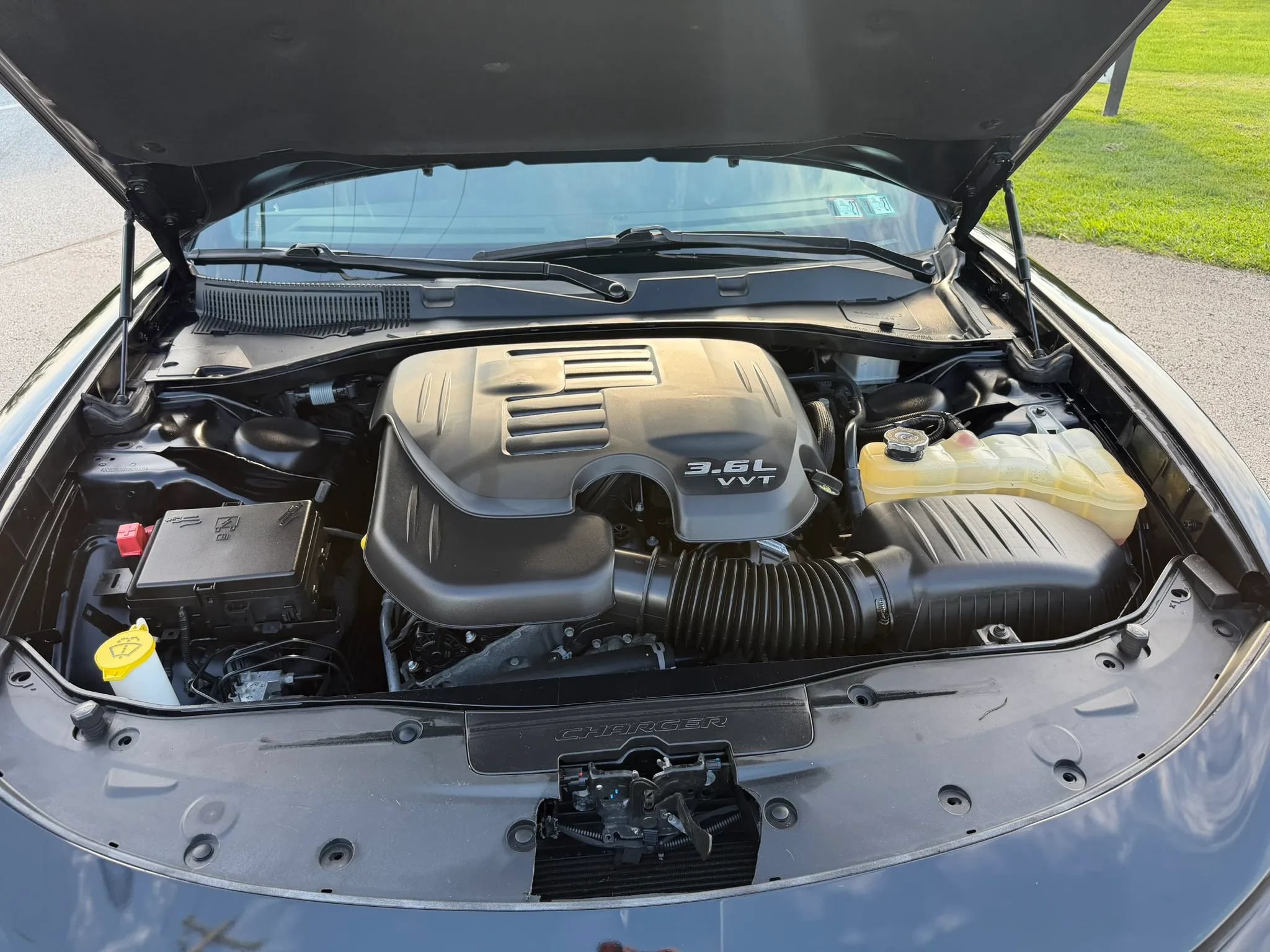Used 2019 Dodge Charger SXT AWD/4WD image 52