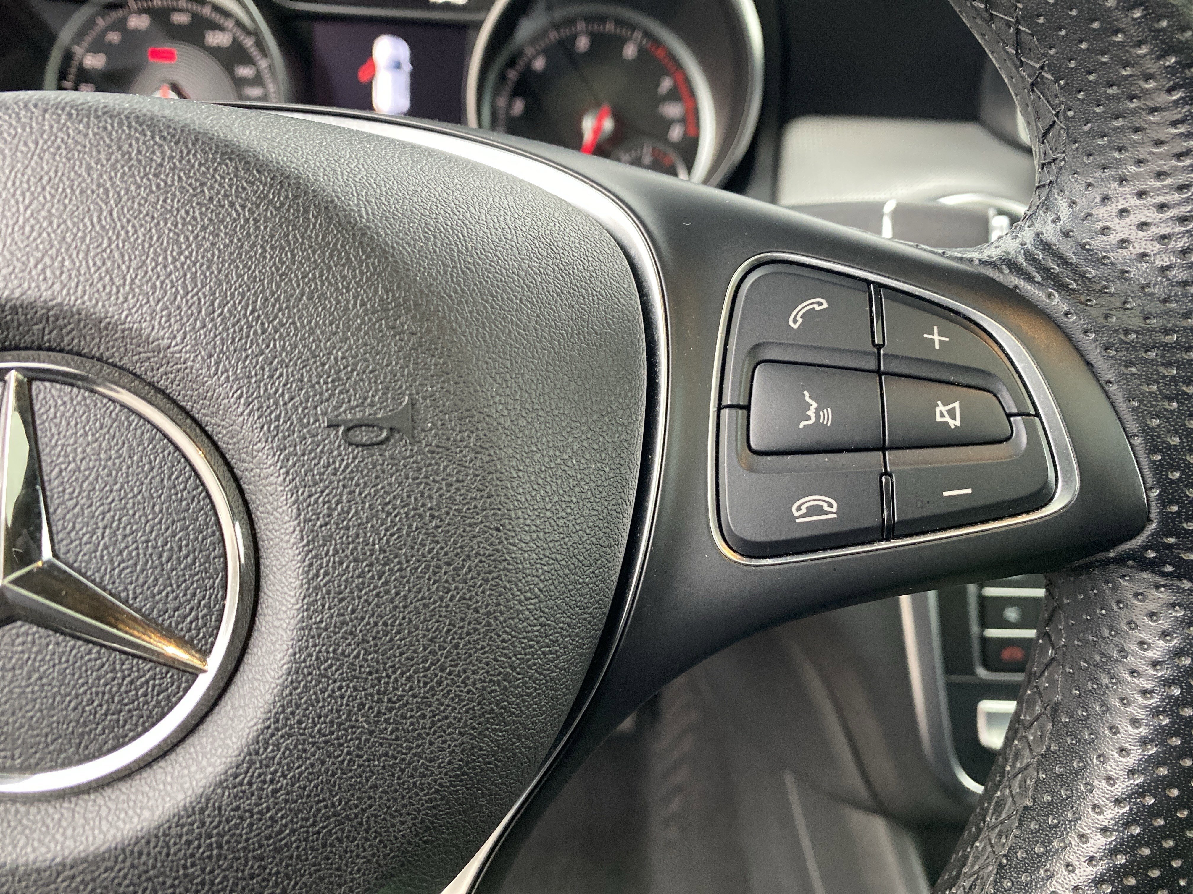 Used 2019 Mercedes-Benz GLA 250 4MATIC image 77