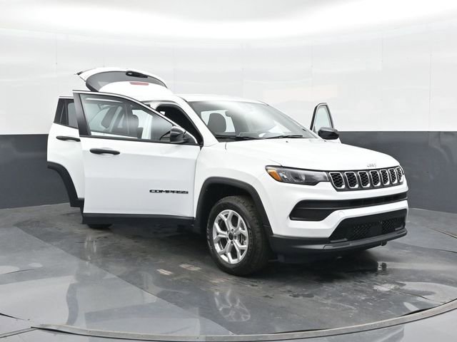 Used 2025 Jeep Compass Sport image 45