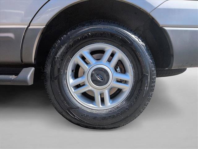 Used 2003 Ford Expedition XLT image 23