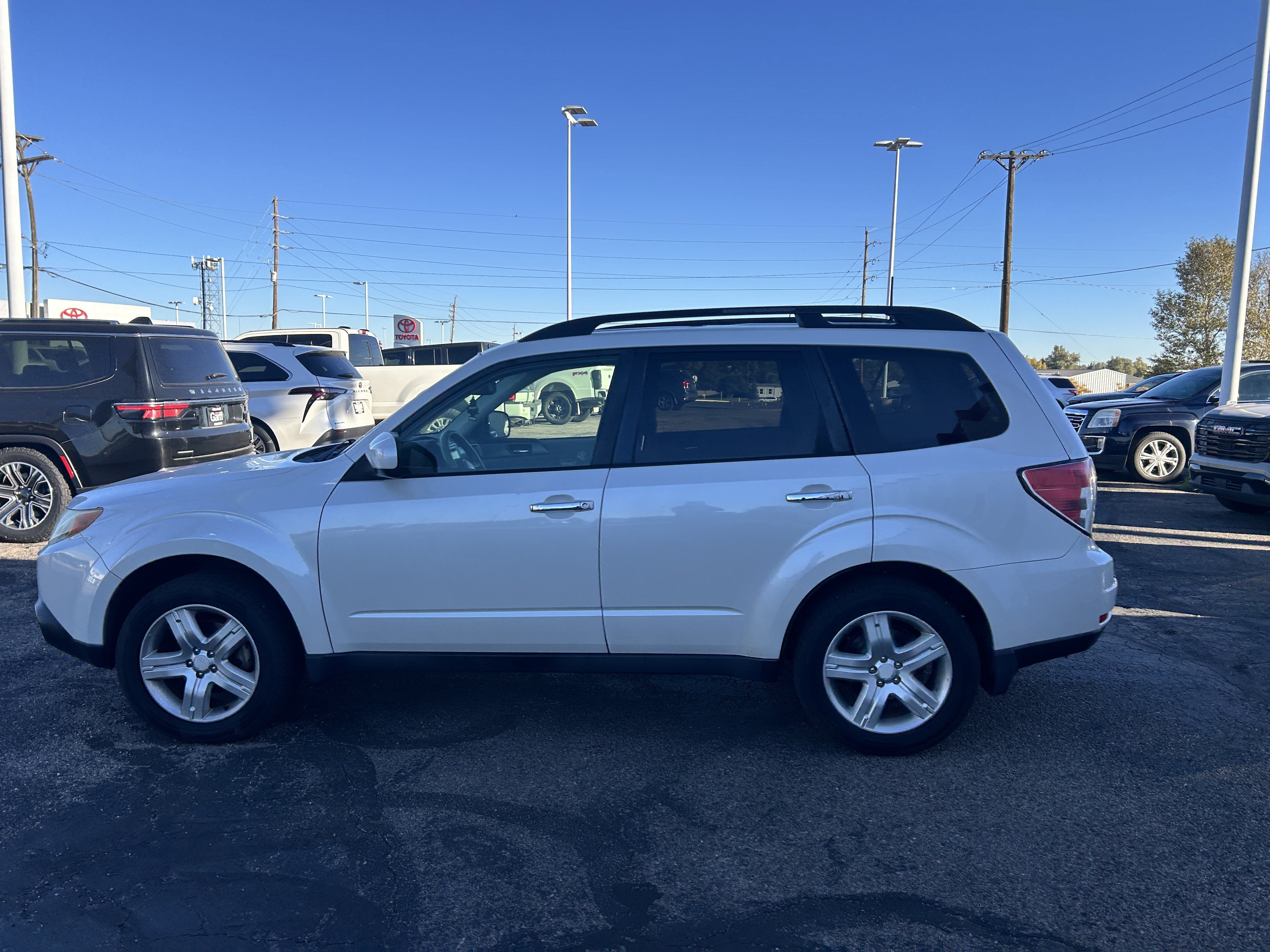 Used 2010 Subaru Forester 2.5X Premium w/ Popular Equipment Group 1A AWD/4WD image 2