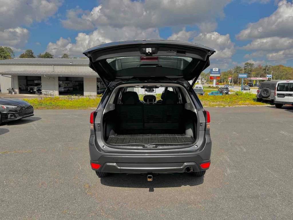Used 2023 Subaru Forester Premium image 31