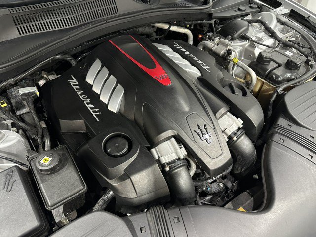 Used 2014 Maserati Quattroporte GTS RWD image 10