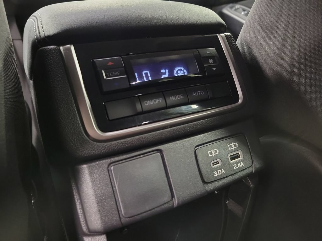 Used 2025 Subaru Ascent Premium w/ Popular Package #2 AWD/4WD image 27