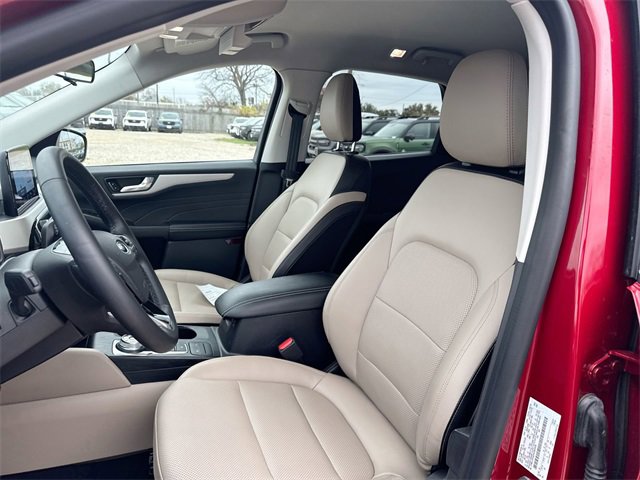 Used 2022 Ford Escape SEL image 17